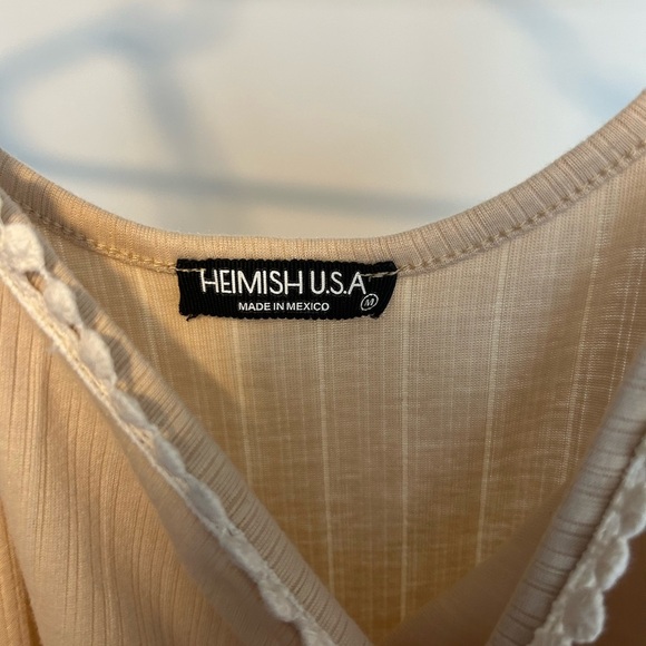💙2/35-HEIMISH USA Tan Tank Top with White Trim - Picture 3 of 3